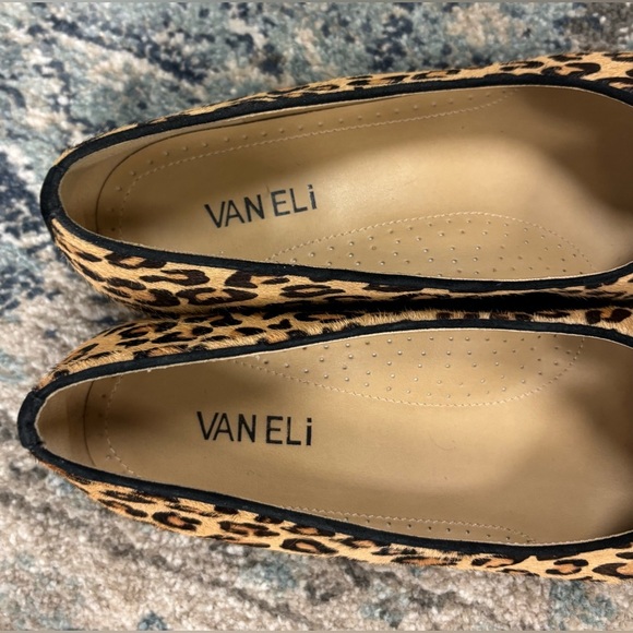 NEW! Animal Printed Van Eli Flats, size 10 - Picture 3 of 6